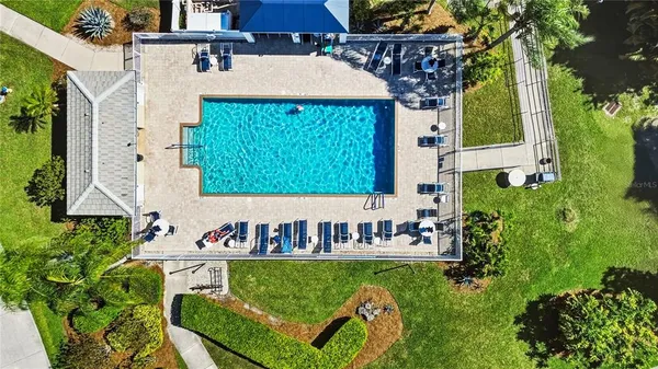 $320,000 | 115 Woodbridge Drive, Unit 201, Venice, FL 34293