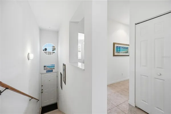 $320,000 | 115 Woodbridge Drive, Unit 201, Venice, FL 34293