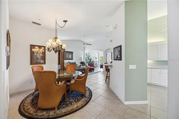 $320,000 | 115 Woodbridge Drive, Unit 201, Venice, FL 34293