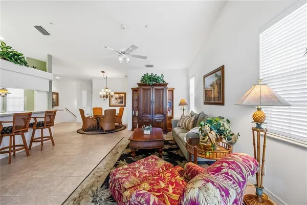 $320,000 | 115 Woodbridge Drive, Unit 201, Venice, FL 34293