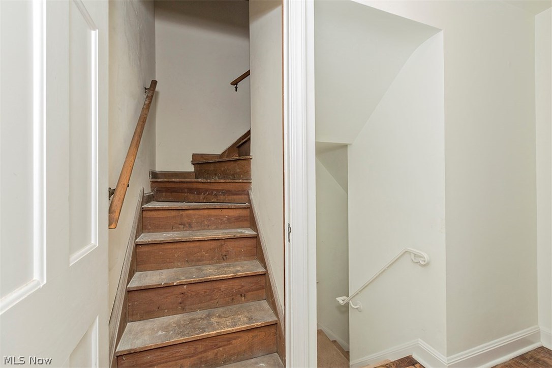 2224 Cranston Road Cleveland, OH 44118 - Photo 26 of 35 Gallery Image 26