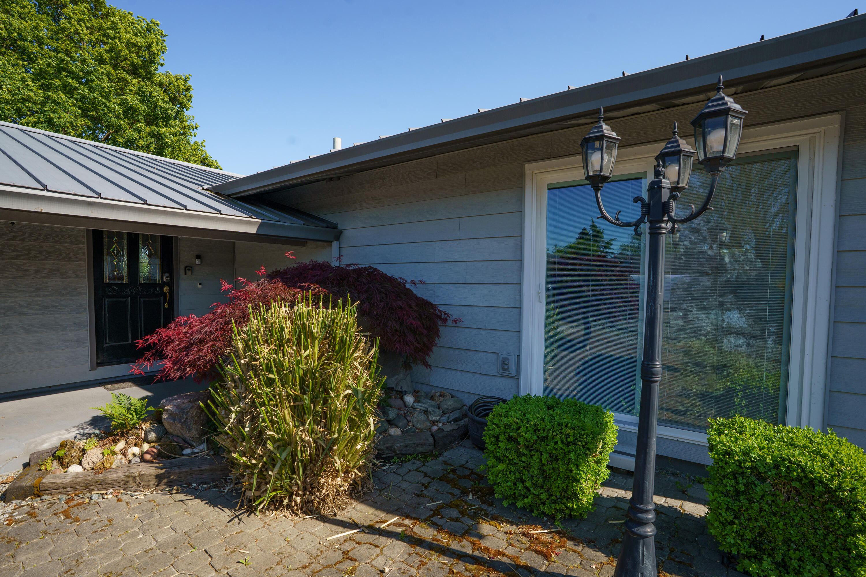 604 Hemlock Avenue Central Point, OR 97502 - Photo 4 of 26