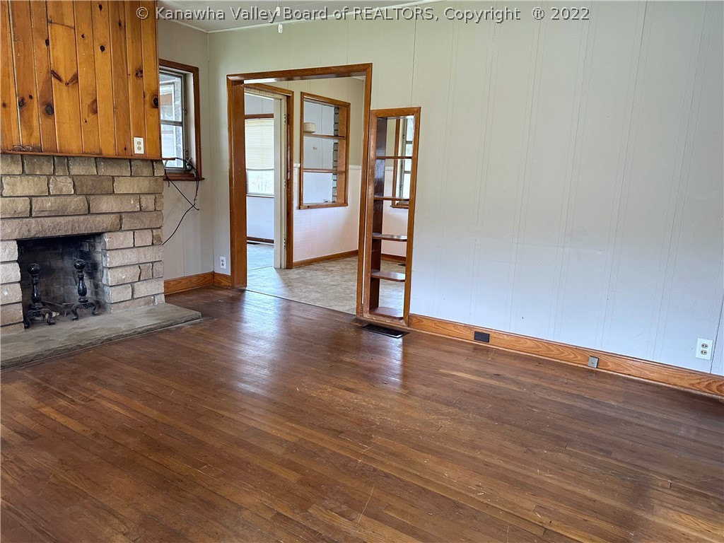 5544 Charleston Road Ripley, WV 25271 - Photo 2 of 33 Gallery Image 2