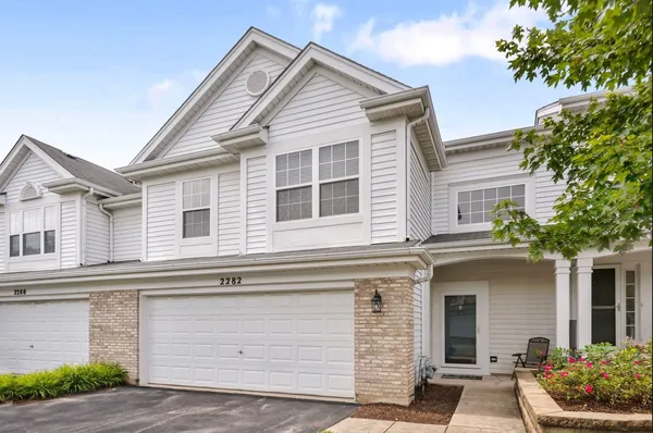 $2,550 | 2282 Foxmoor Lane, Aurora, IL 60502