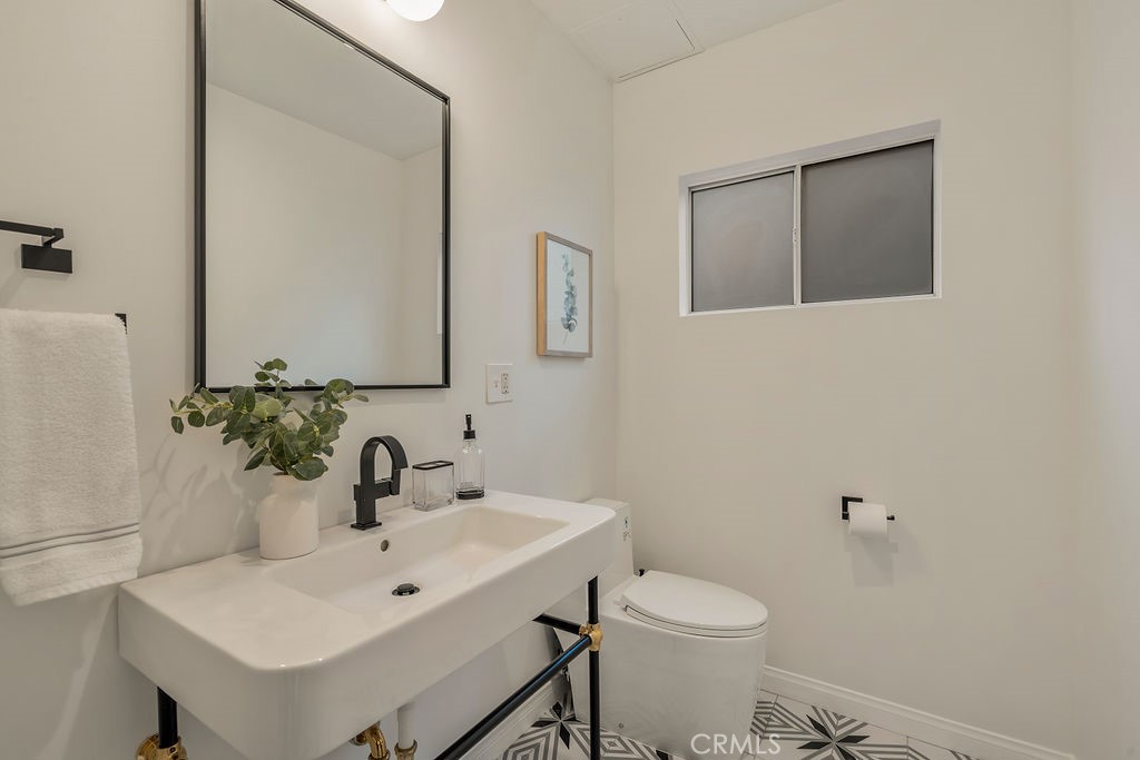 626 Crane Boulevard Los Angeles, CA 90065 - Photo 34 of 54