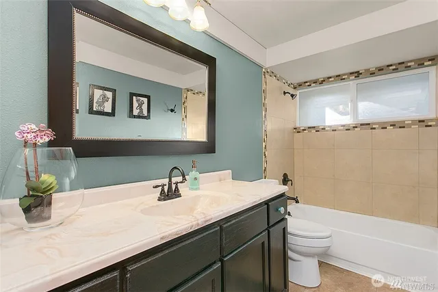 $3,995 | 8901 Northeast 144th Street, Kirkland, WA 98034