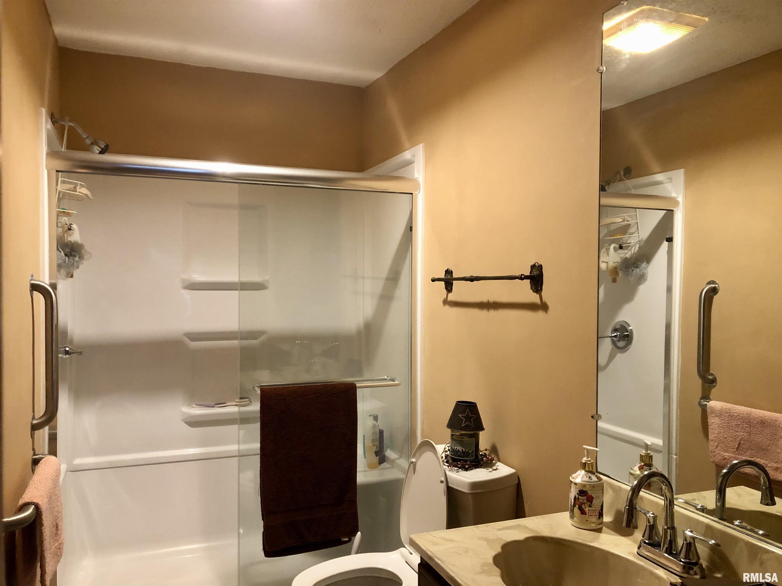 1207 East Reeves Street Marion, IL 62959 - Photo 10 of 19 Gallery Image 10