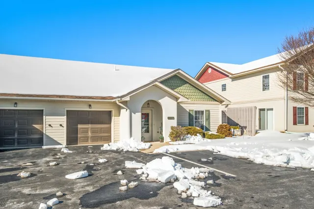 $250,000 | 30 Rosette Lane, Unit 104, Fishersville, VA 22939