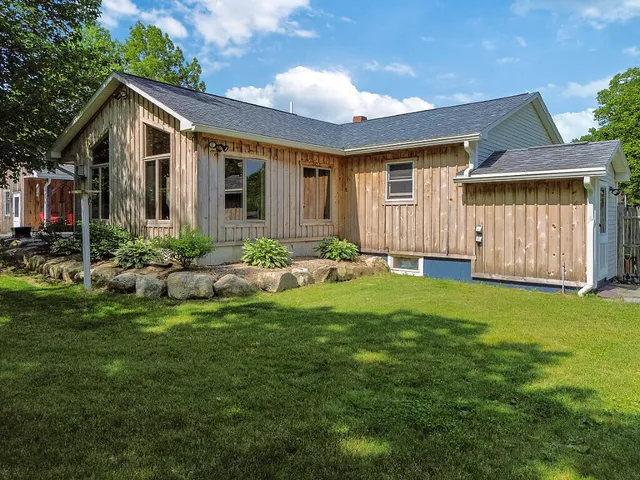 $1,299,000 | 113-121 High Street, Oakland, ME 04963