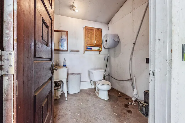 $1,299,000 | 113-121 High Street, Oakland, ME 04963