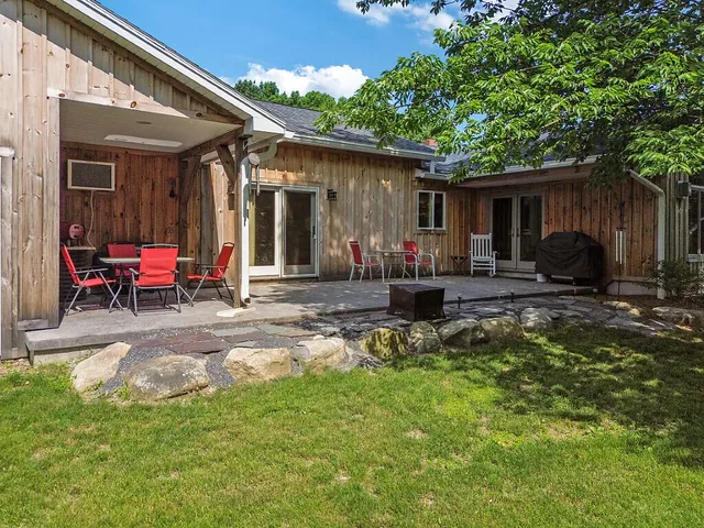 $1,299,000 | 113-121 High Street, Oakland, ME 04963