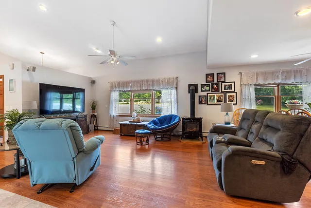 $1,299,000 | 113-121 High Street, Oakland, ME 04963