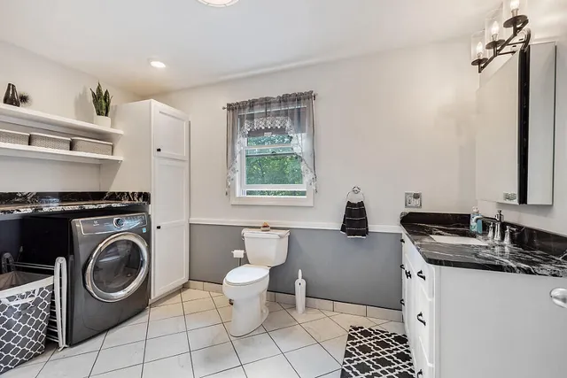 $1,299,000 | 113-121 High Street, Oakland, ME 04963