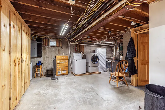 $1,299,000 | 113-121 High Street, Oakland, ME 04963