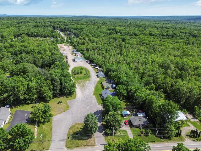 $1,299,000 | 113-121 High Street, Oakland, ME 04963