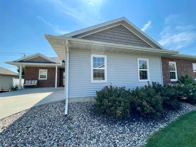 $350,000 | 4306 Crossing Milton Wi 53563, Milton, WI 53563