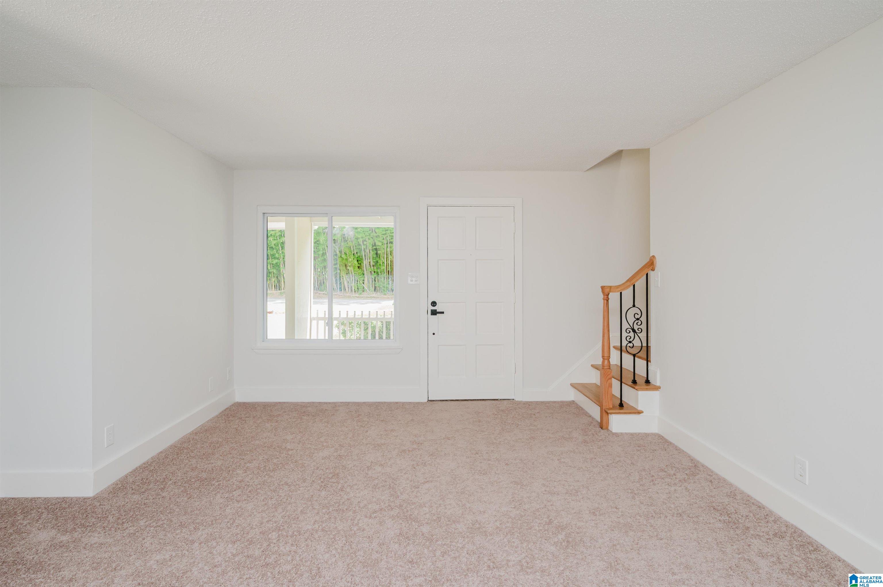 1834 Oakleaf Lane Birmingham, AL 35215 - Photo 7 of 40