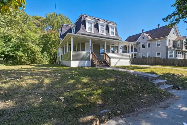 $439,900 | 221 East Street, Chicopee, MA 01020