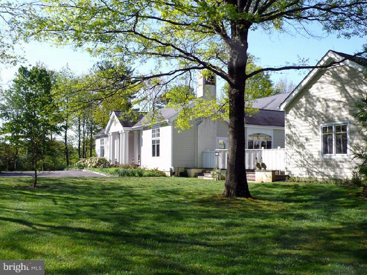 820 Pretty Brook Road Princeton, NJ 08540 - Photo 2 of 25