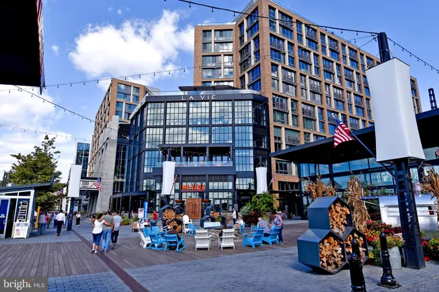 $3,400 | 73 G Street Southwest, Unit 103, Washington, DC 20024