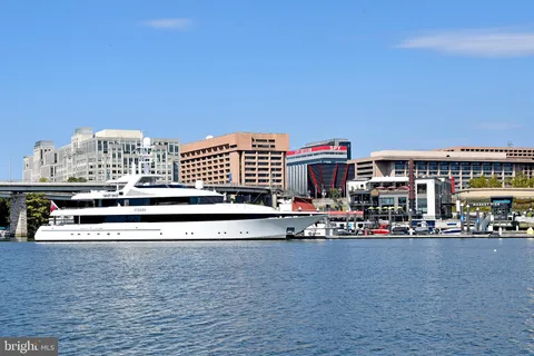 $3,400 | 73 G Street Southwest, Unit 103, Washington, DC 20024