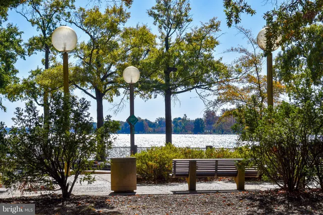 $3,400 | 73 G Street Southwest, Unit 103, Washington, DC 20024