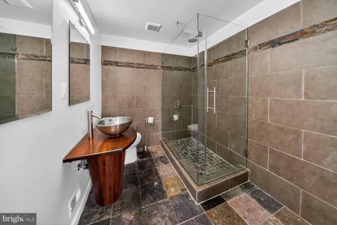 $3,400 | 73 G Street Southwest, Unit 103, Washington, DC 20024