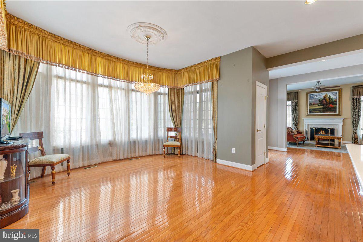 8233 Roxborough Loop Gainesville, VA 20155 - Photo 17 of 74 Gallery Image 17