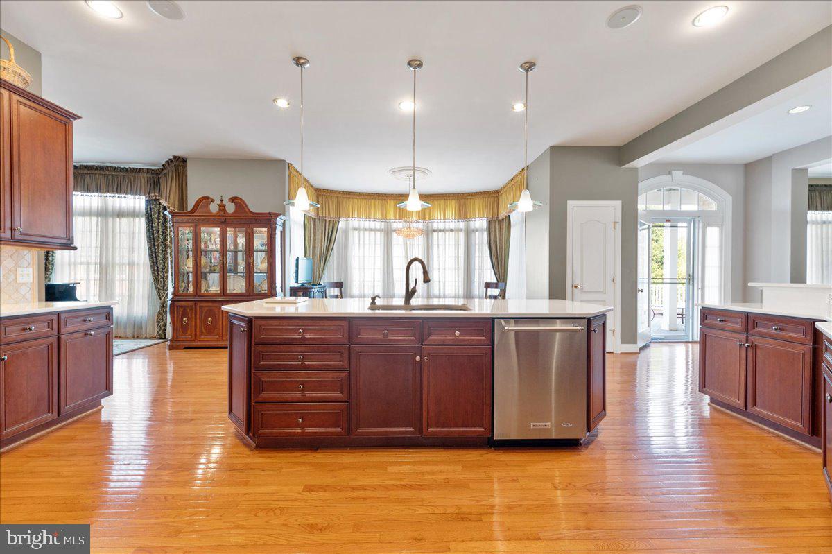 8233 Roxborough Loop Gainesville, VA 20155 - Photo 18 of 74 Gallery Image 18
