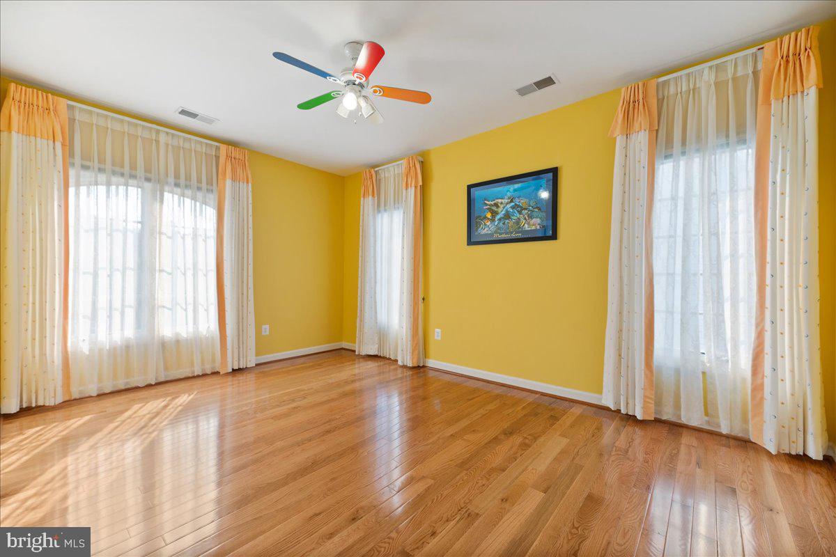 8233 Roxborough Loop Gainesville, VA 20155 - Photo 31 of 74 Gallery Image 31