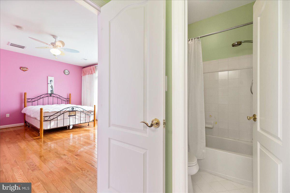 8233 Roxborough Loop Gainesville, VA 20155 - Photo 32 of 74 Gallery Image 32