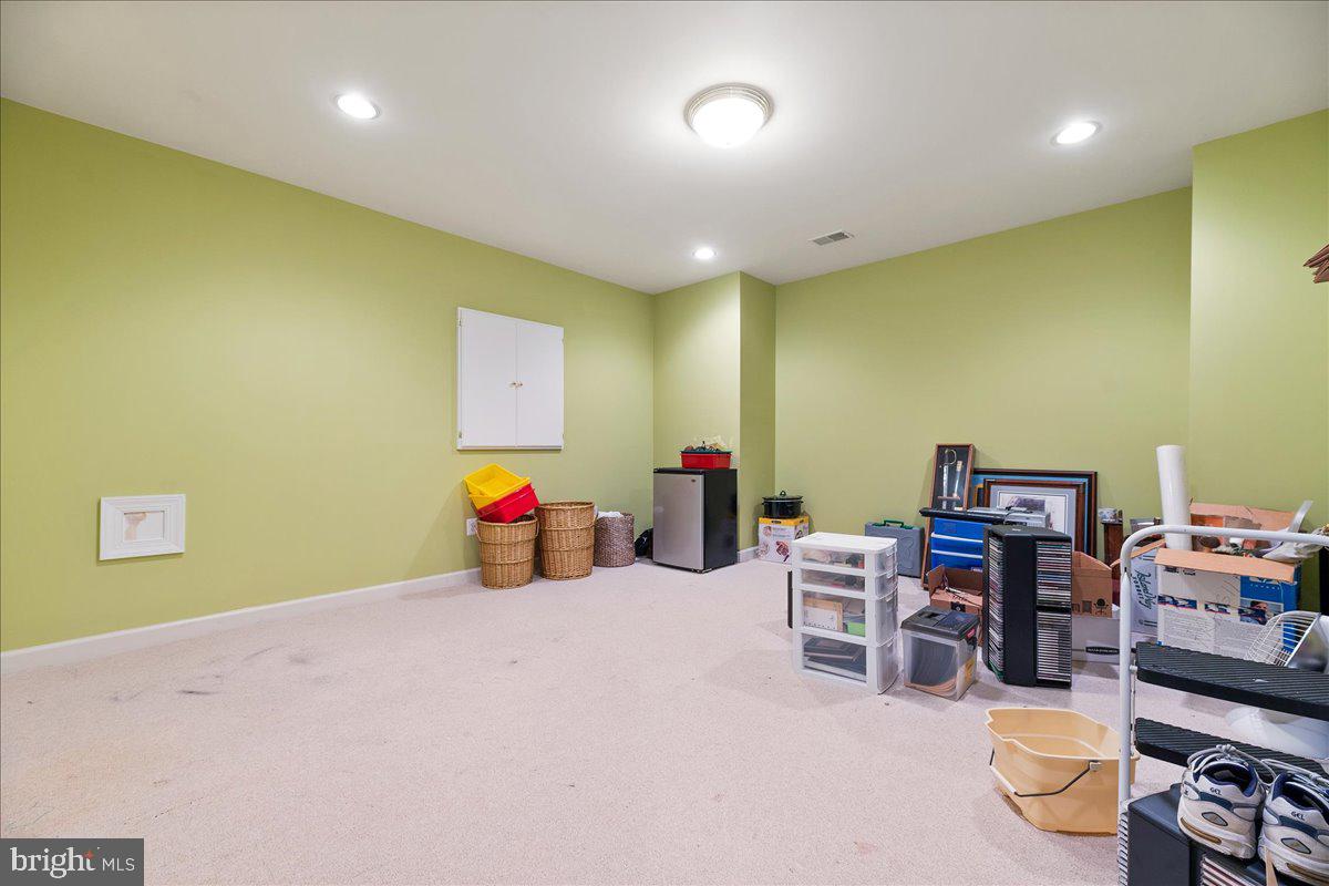 8233 Roxborough Loop Gainesville, VA 20155 - Photo 48 of 74 Gallery Image 48