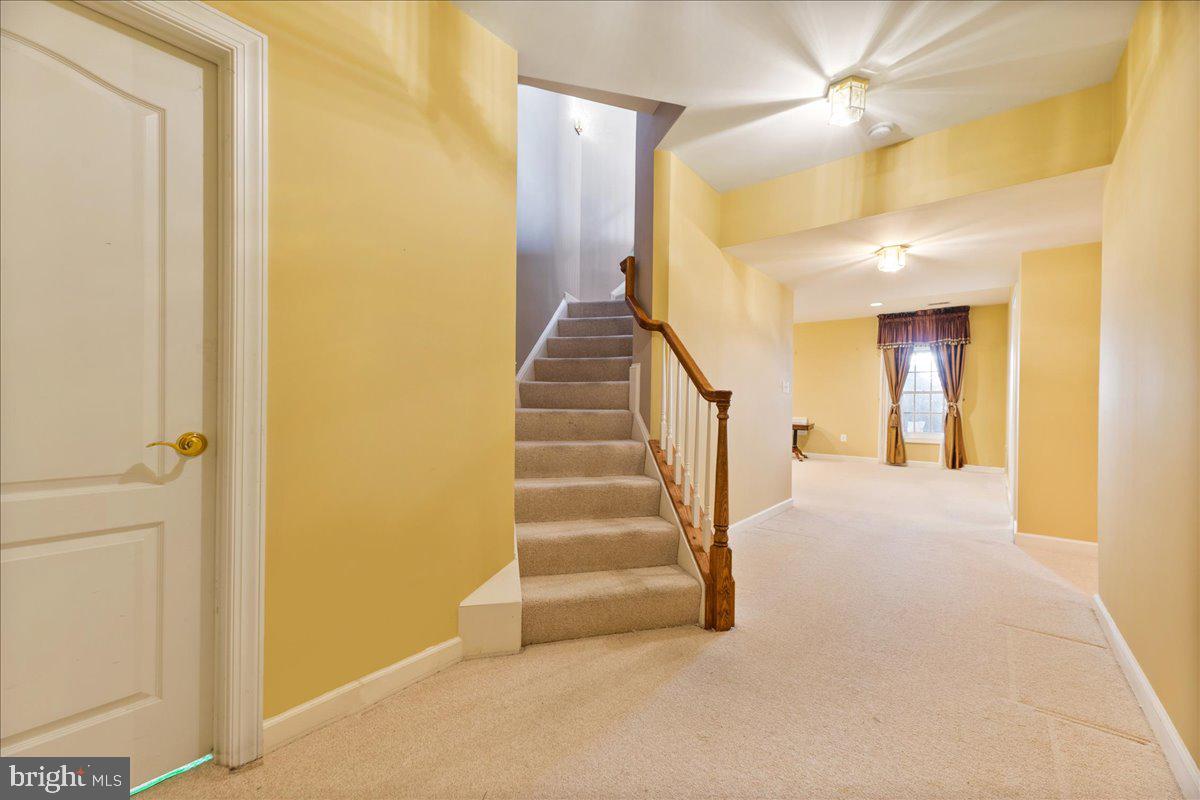 8233 Roxborough Loop Gainesville, VA 20155 - Photo 49 of 74 Gallery Image 49