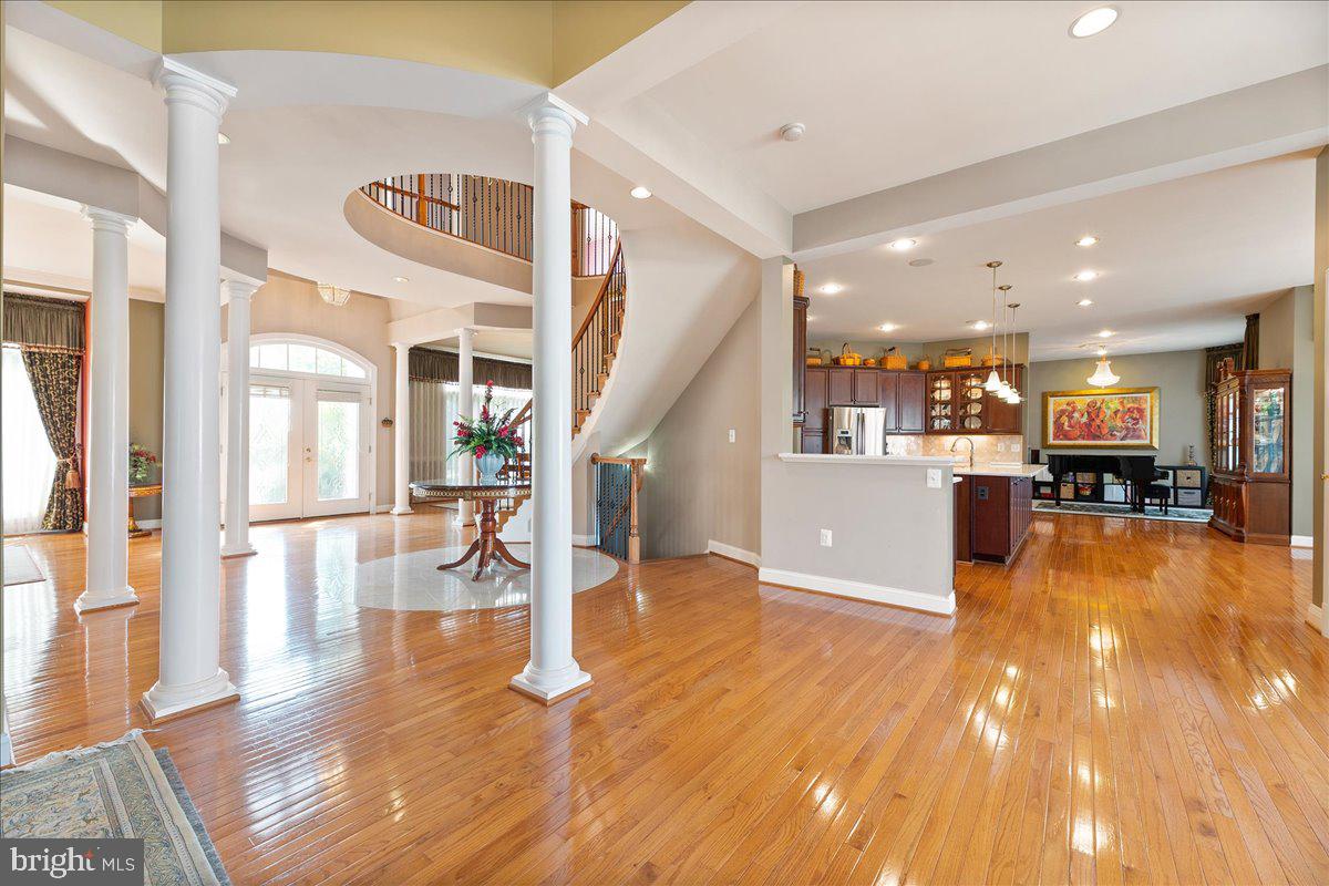8233 Roxborough Loop Gainesville, VA 20155 - Photo 7 of 74 Gallery Image 7