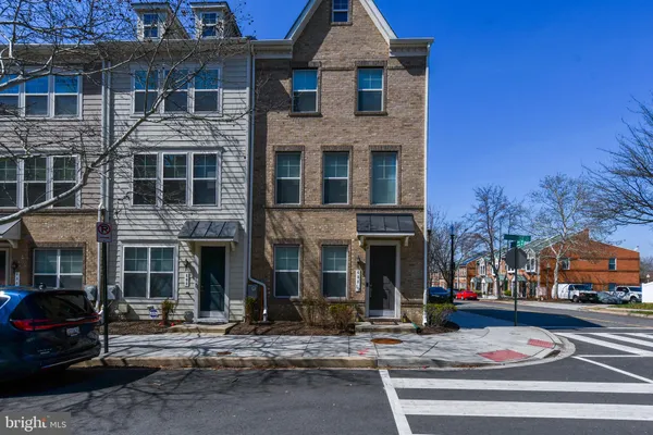 $4,275 | 608 1/2 Parkside Place Northeast, Washington, DC 20019