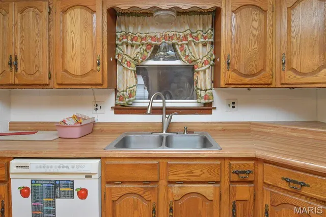 $30,000 | 1724 Sycamore Street, Granite City, IL 62040