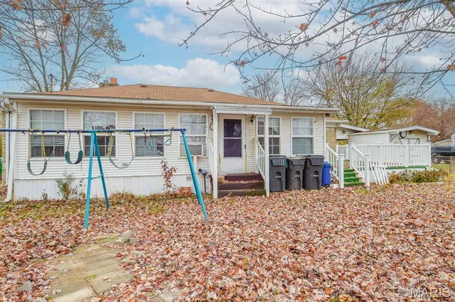 $30,000 | 1724 Sycamore Street, Granite City, IL 62040