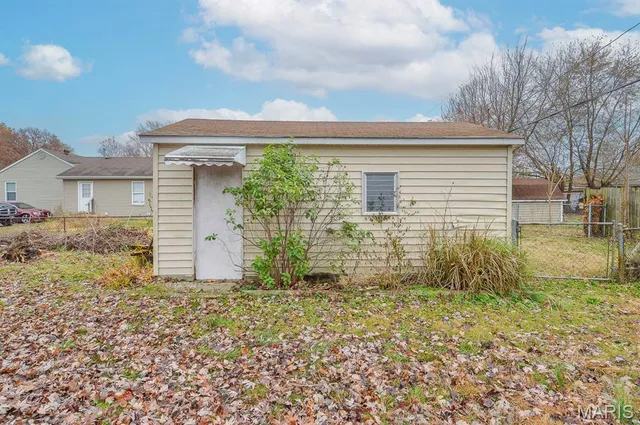 $30,000 | 1724 Sycamore Street, Granite City, IL 62040