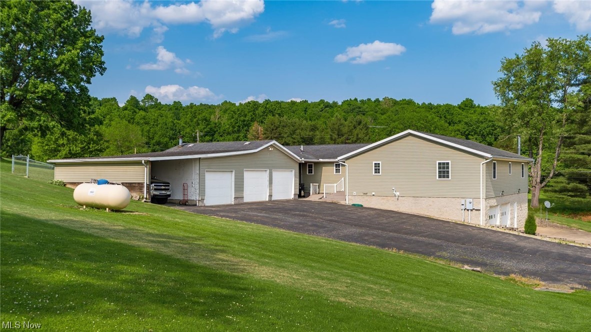 8885 Black Run Road Nashport, OH 43830 - Photo 32 of 35