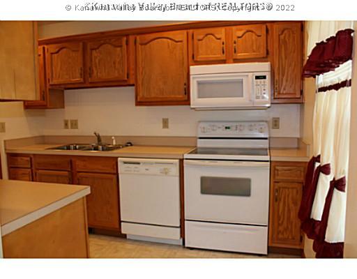 101 Middle Coach Road Hurricane, WV 25526 - Photo 5 of 16 Kitchen.