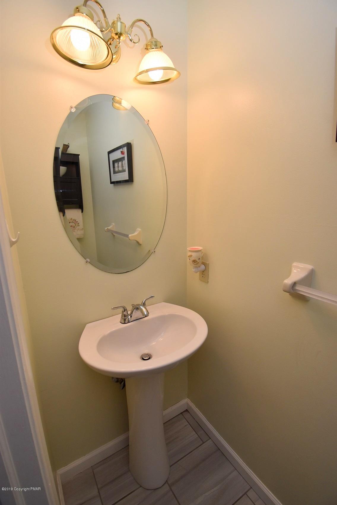 2390 Mountain Road Stroudsburg, PA 18360 - Photo 33 of 78 8 Half Bath (2)