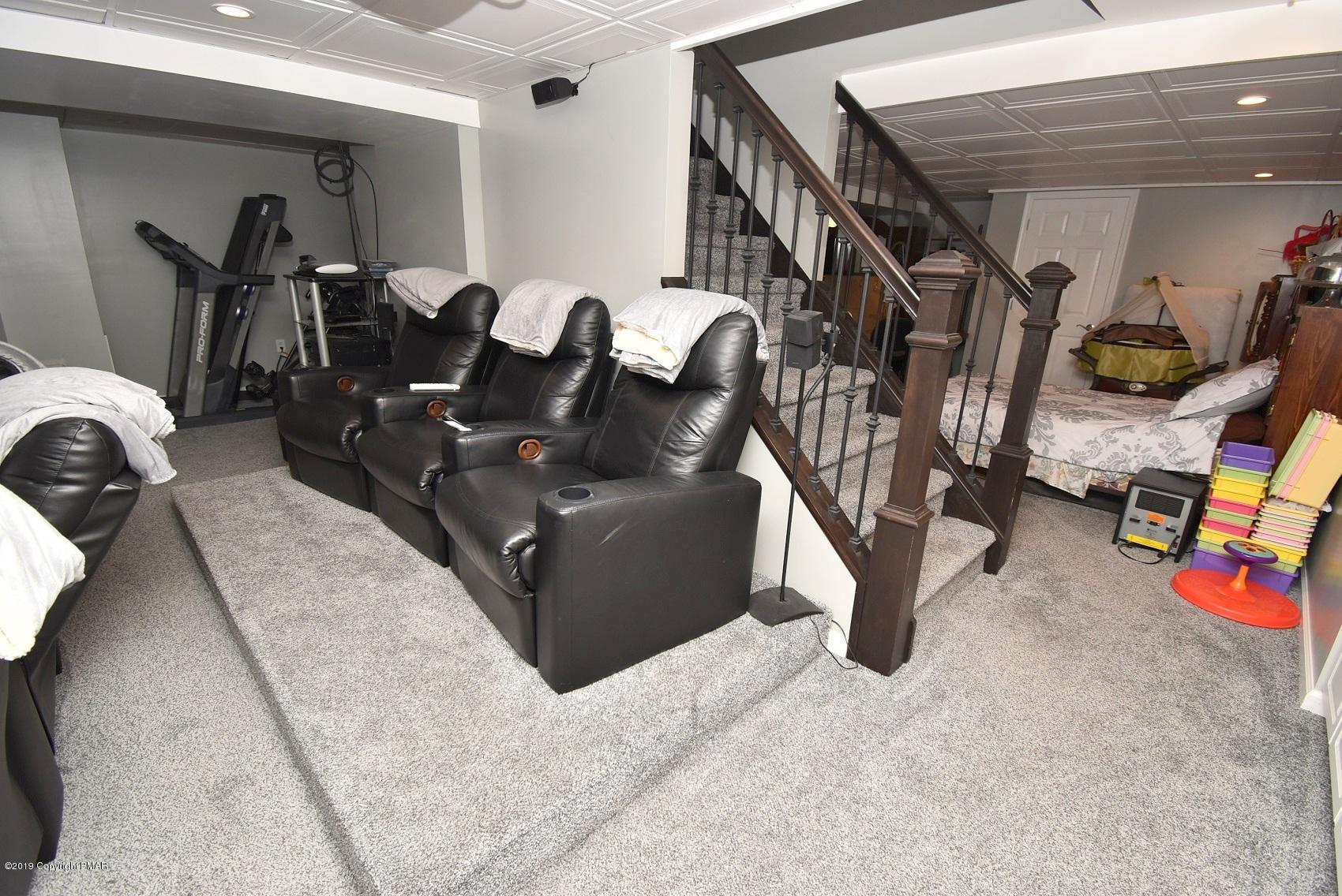 2390 Mountain Road Stroudsburg, PA 18360 - Photo 56 of 78 14 Lower Level (3)