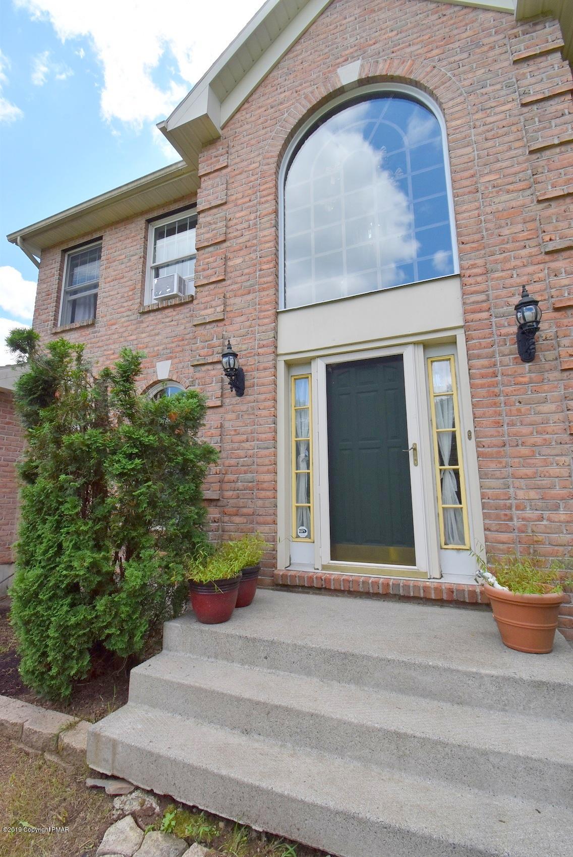 2390 Mountain Road Stroudsburg, PA 18360 - Photo 6 of 78 2 Exterior (1)