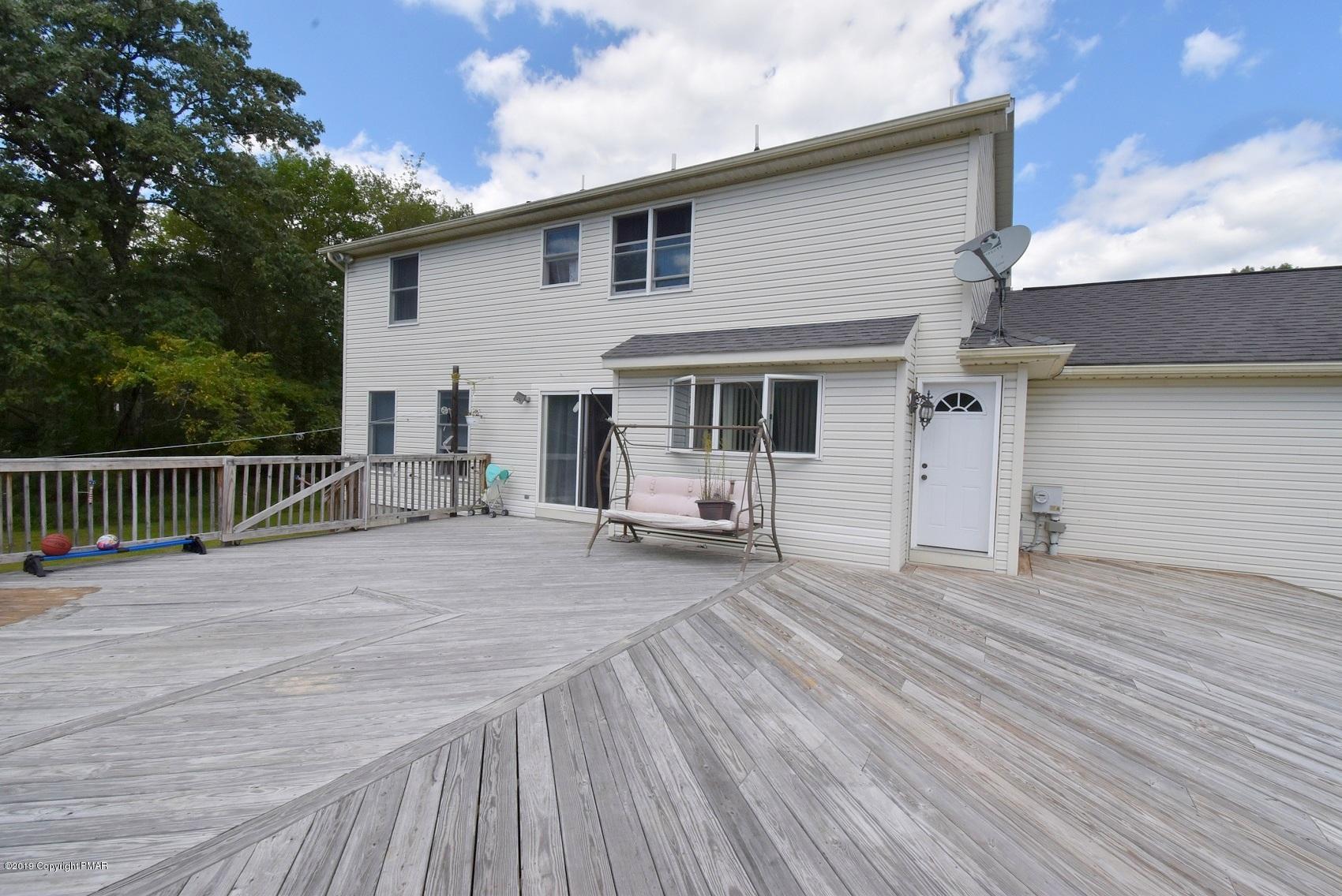 2390 Mountain Road Stroudsburg, PA 18360 - Photo 67 of 78 16 Exterior (7)