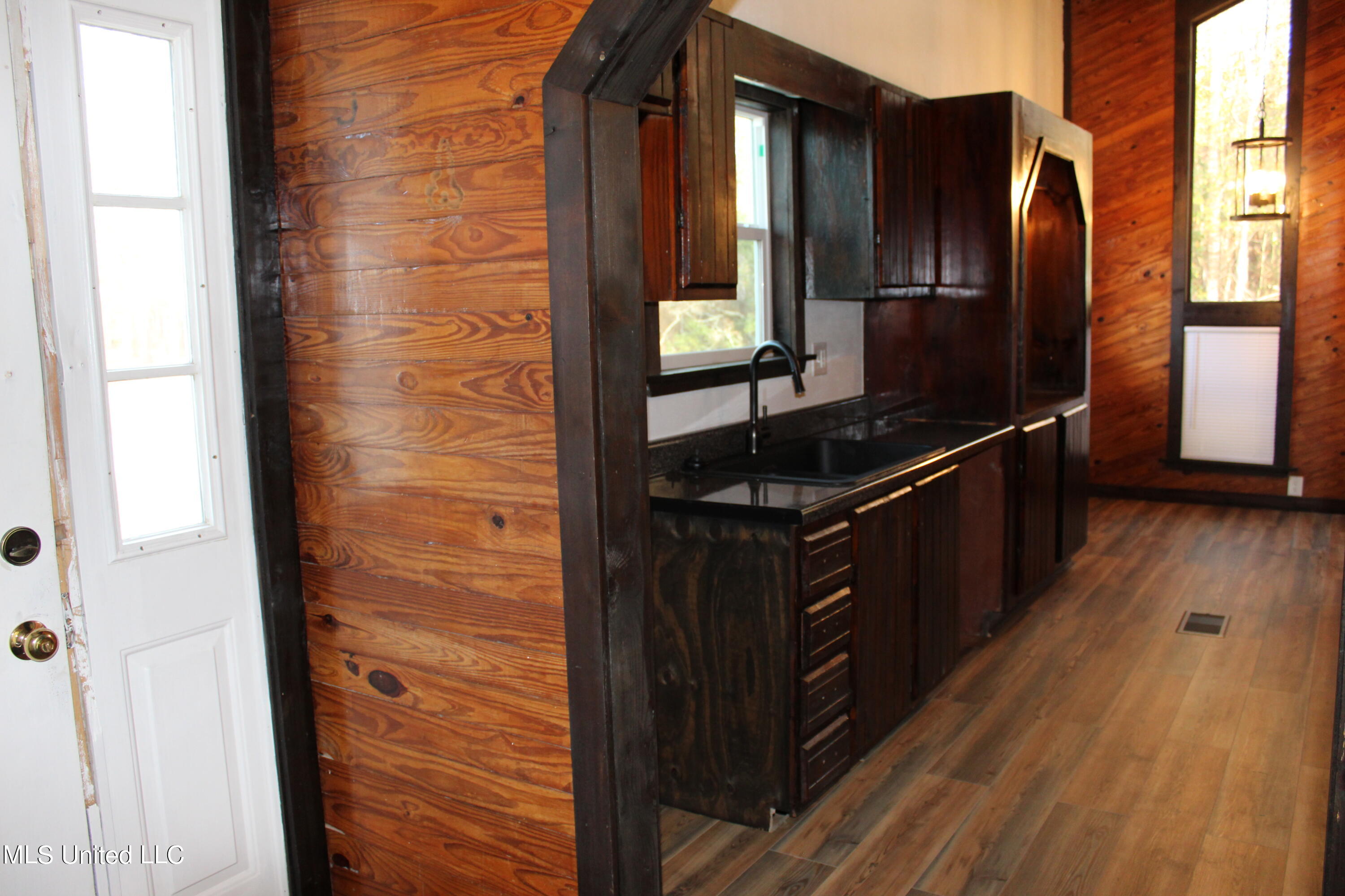 1719 Laurelglen Road Gautier, MS 39553 - Photo 21 of 34 IMG_0889