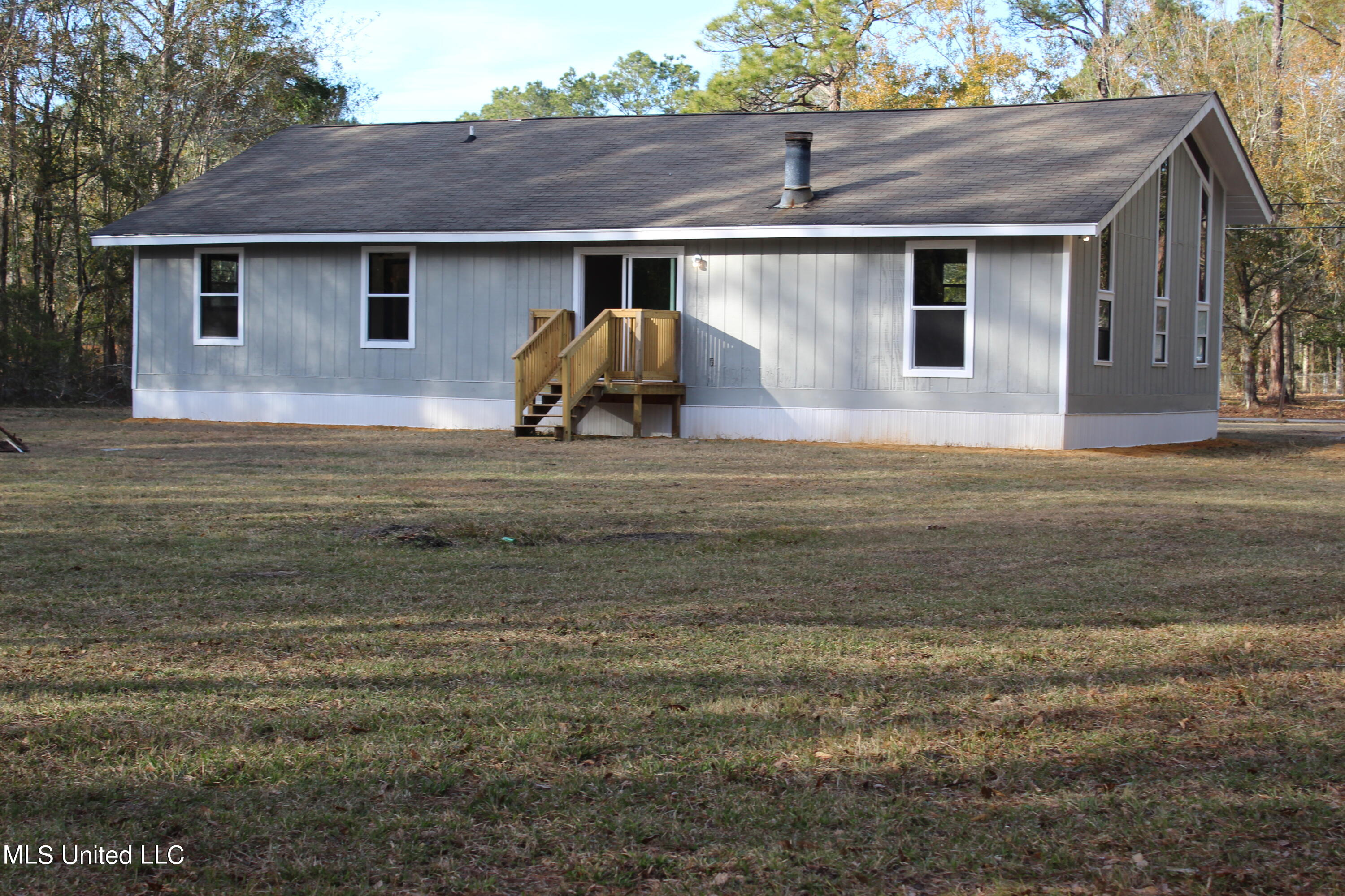 1719 Laurelglen Road Gautier, MS 39553 - Photo 10 of 34 IMG_0874