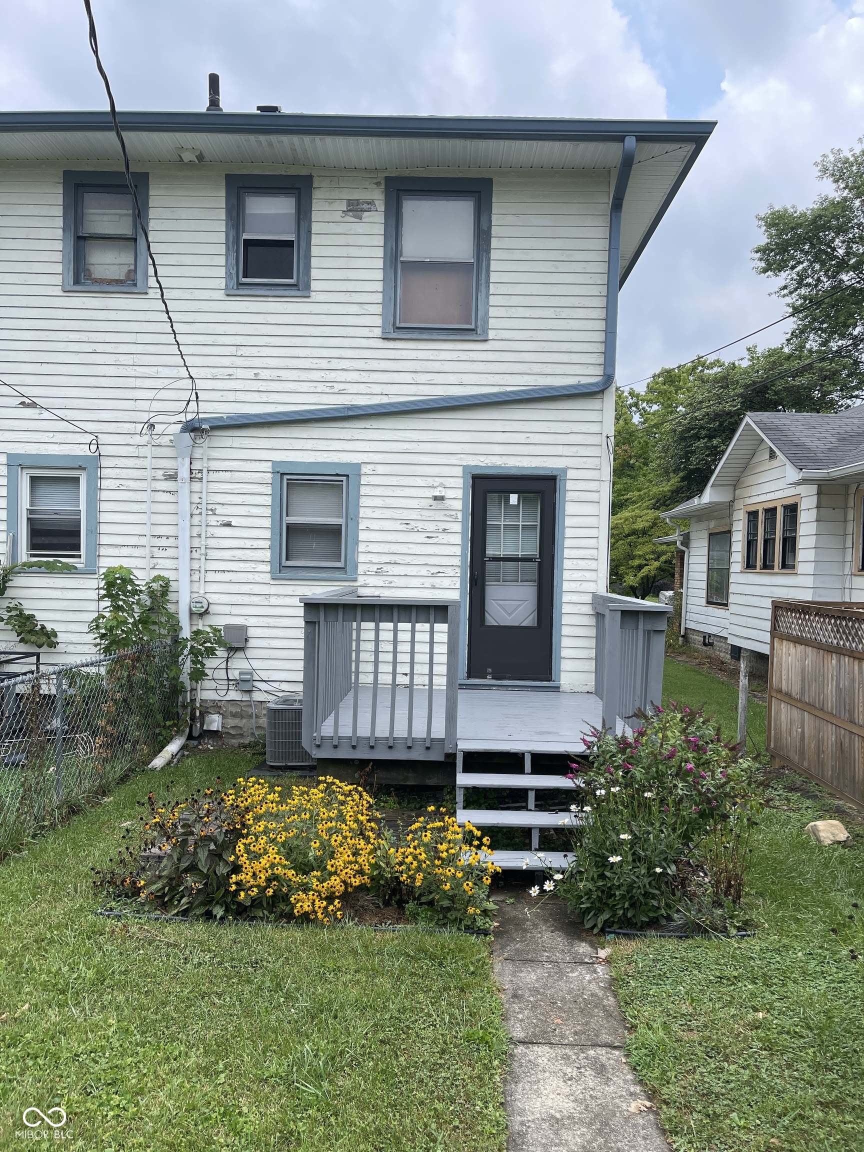 815 North Riley Avenue Indianapolis, IN 46201 - Photo 3 of 15