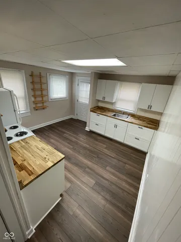 $1,050 | 815 North Riley Avenue, Indianapolis, IN 46201