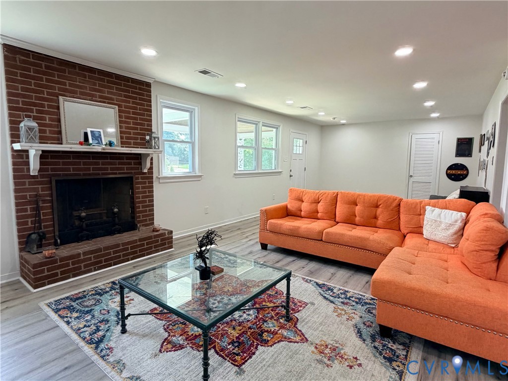 7547 Media Park Road Henrico, VA 23231 - Photo 4 of 21 Spacious living area with recessed lighting and fi