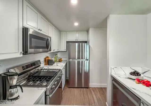 $445,000 | 1948 Heywood Street, Unit L, Simi Valley, CA 93065